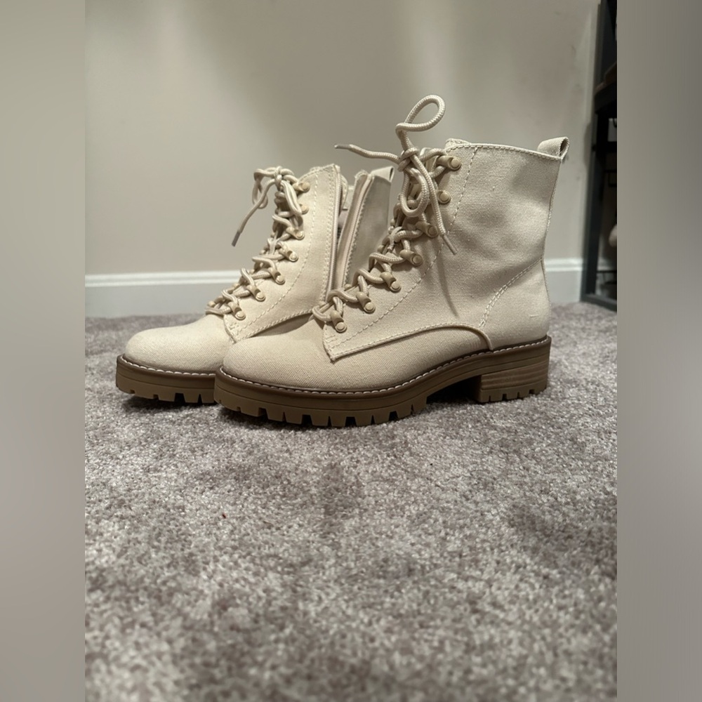 Off-white colored canvas combat boots